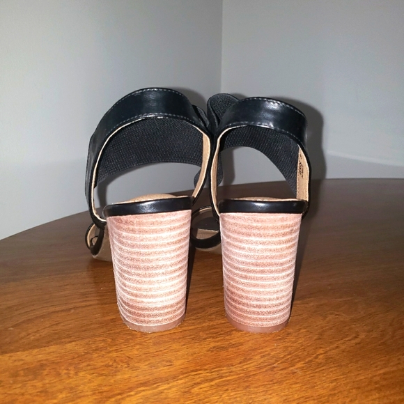 High Heel Sandals Size 8 - Picture 3 of 5